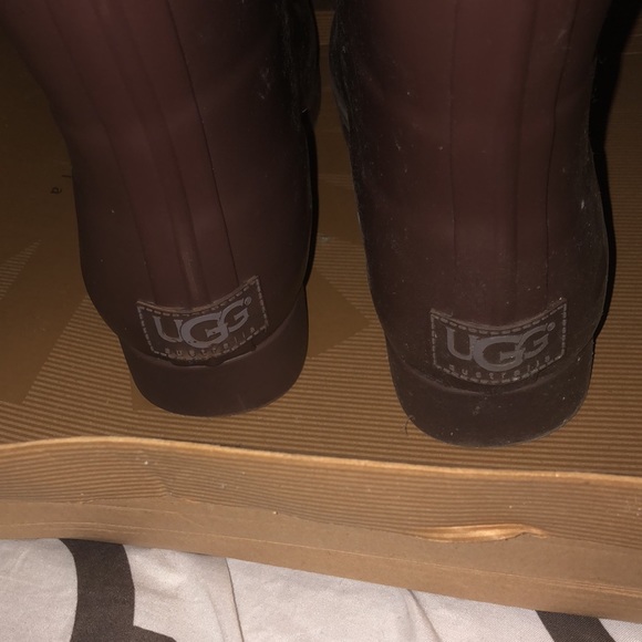 UGG rain boots/with box - Picture 4 of 7